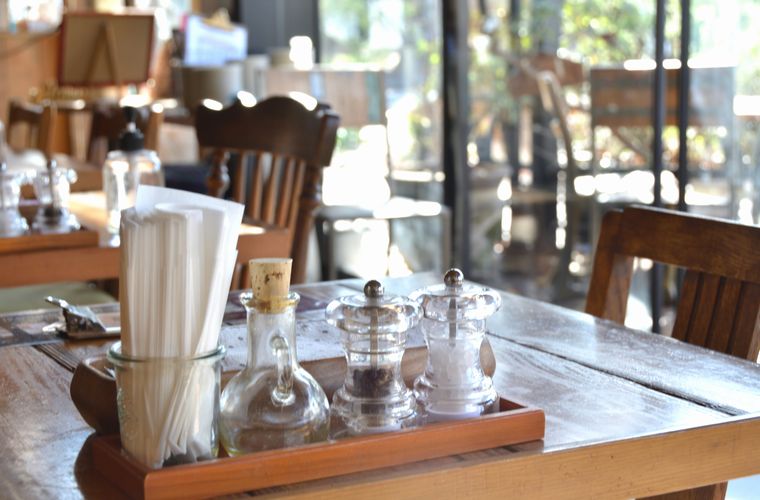 飲食店はDMで集客！成功するためのポイントと写真撮影のコツ